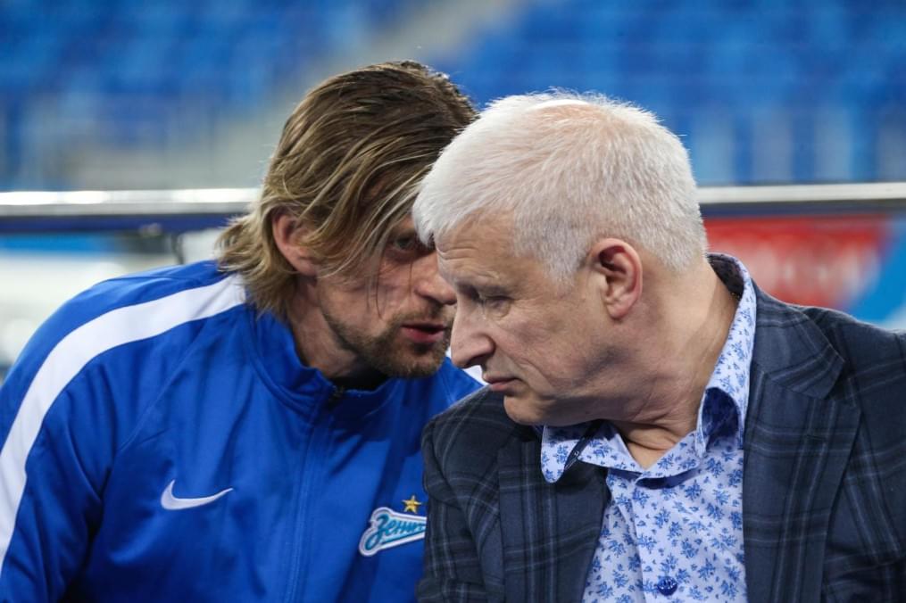 Представители «Зенита» встретились с болельщиками на стадионе «Санкт-Петербург»