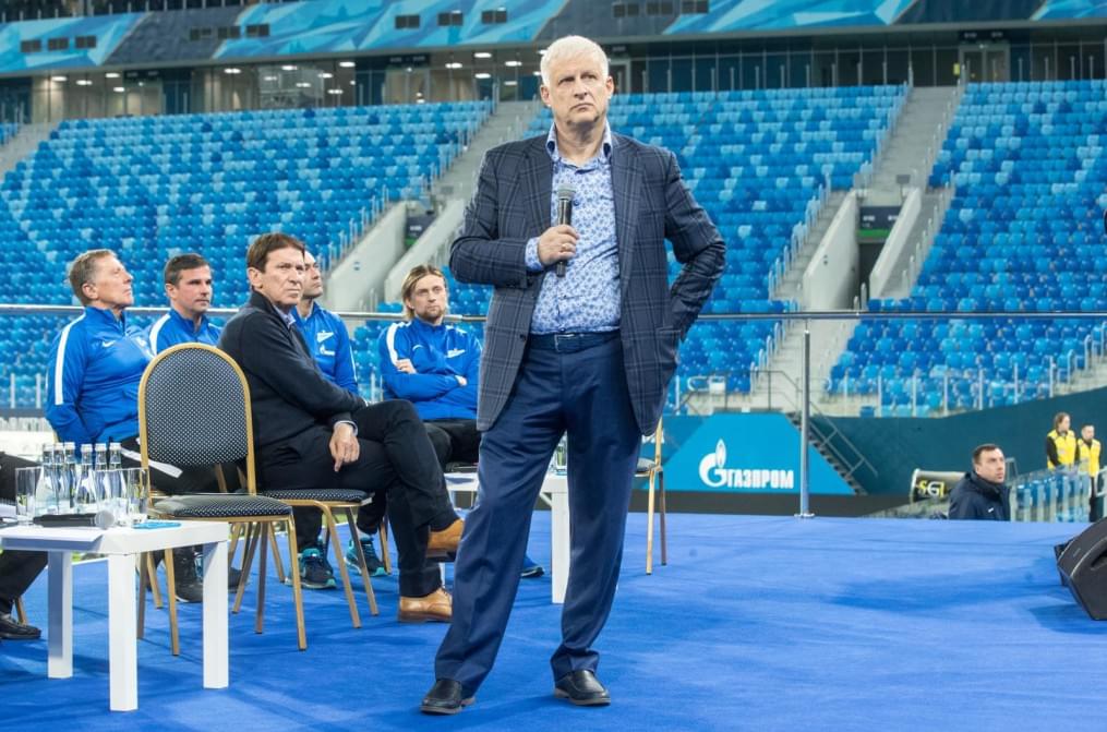 Представители «Зенита» встретились с болельщиками на стадионе «Санкт-Петербург»