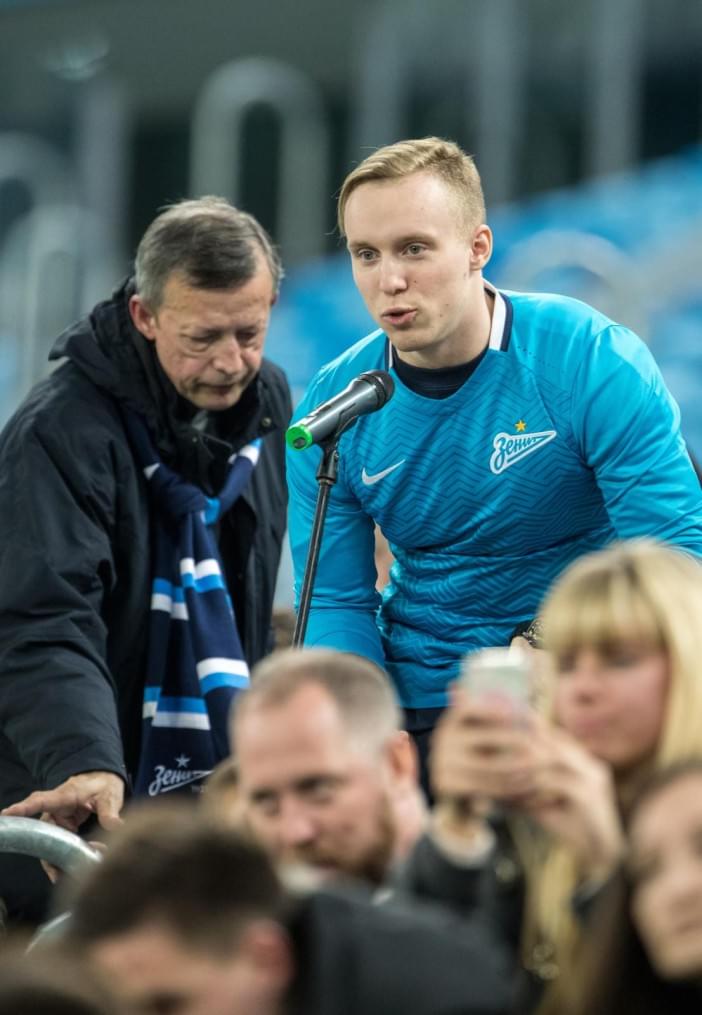 Представители «Зенита» встретились с болельщиками на стадионе «Санкт-Петербург»