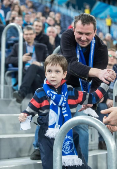 Представители «Зенита» встретились с болельщиками на стадионе «Санкт-Петербург»