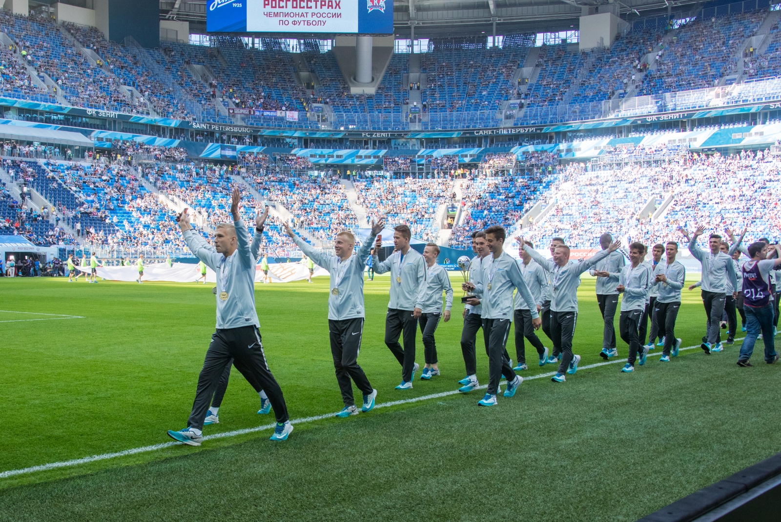 Церемония чествования победителей первенства России по футболу U-16