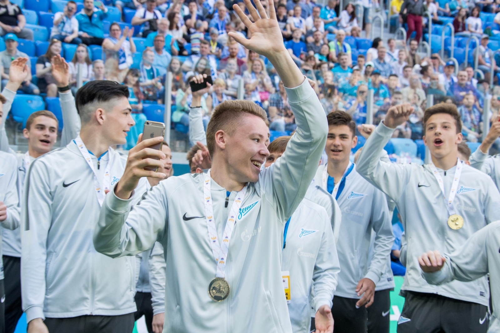 Церемония чествования победителей первенства России по футболу U-16