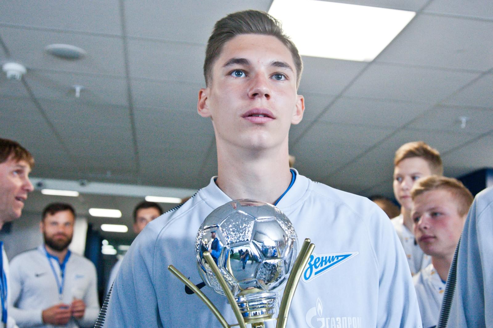 Церемония чествования победителей первенства России по футболу U-16