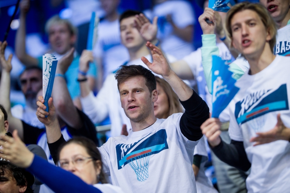 Болельщики на метче за третье место Единой Лиги ВТБ 2017/2018 УНИКС — «Зенит»