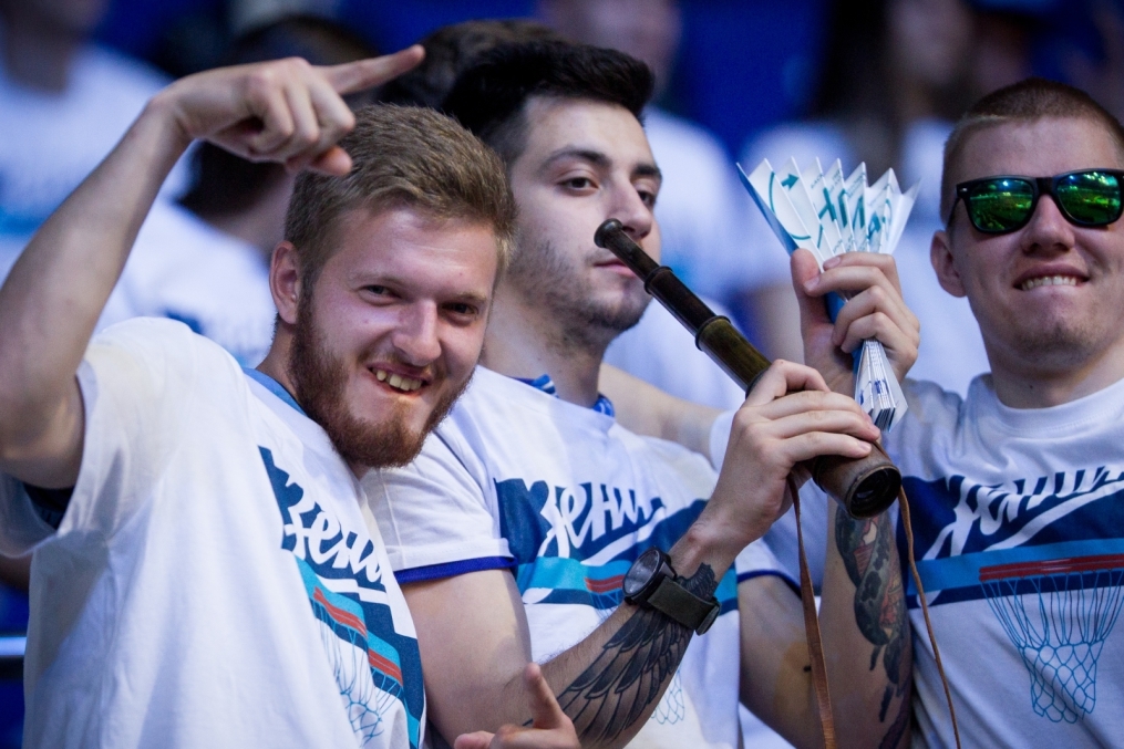 Болельщики на метче за третье место Единой Лиги ВТБ 2017/2018 УНИКС — «Зенит»