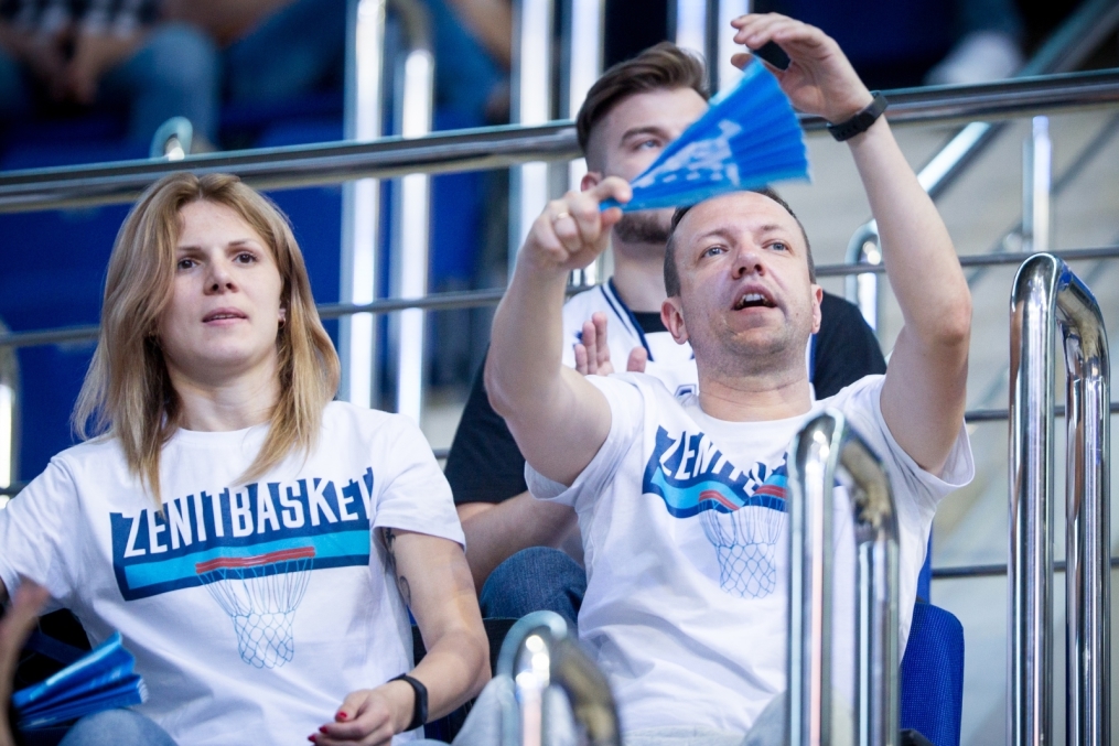 Болельщики на метче за третье место Единой Лиги ВТБ 2017/2018 УНИКС — «Зенит»