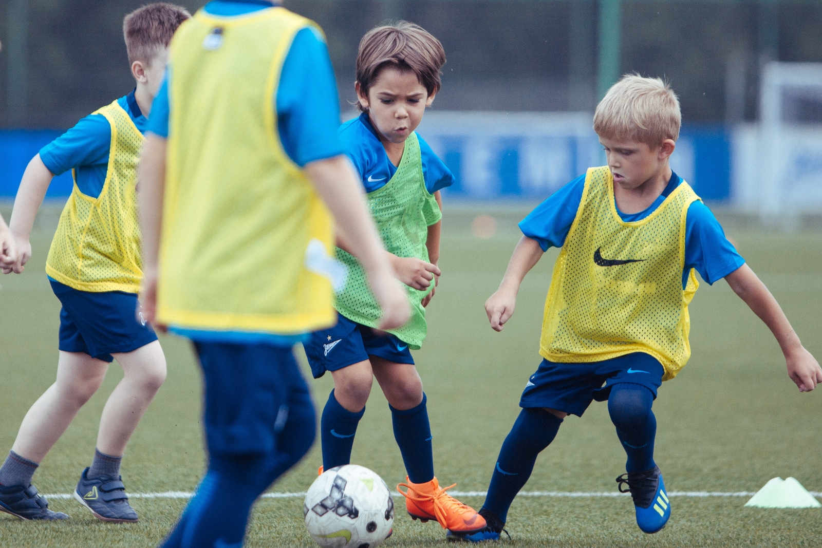 Первый день лагеря Академии ФК «Зенит»