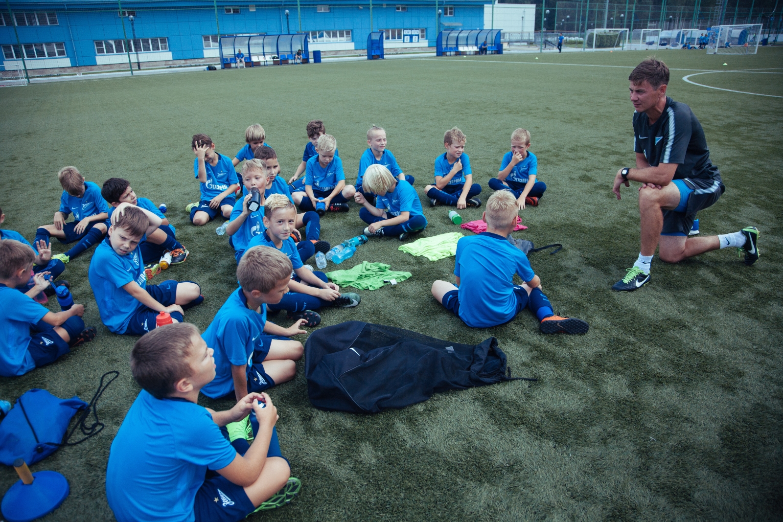 Первый день лагеря Академии ФК «Зенит»