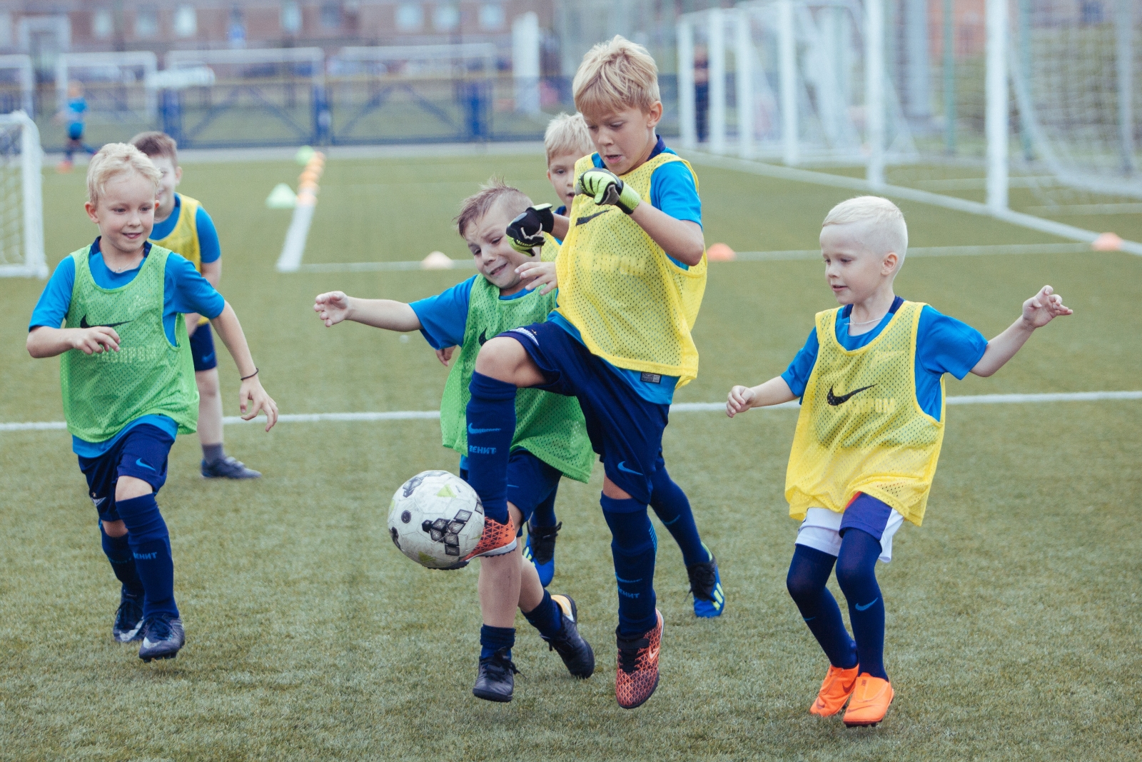 Первый день лагеря Академии ФК «Зенит»
