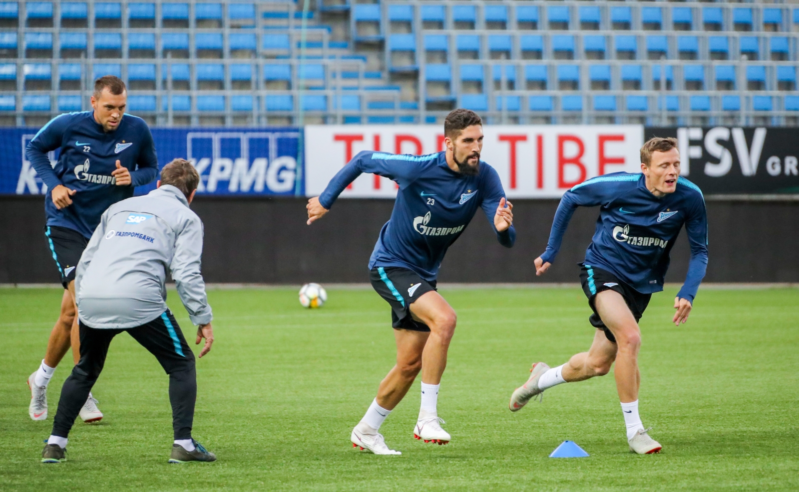 Открытая тренировка «Зенита» перед матчем с «Мольде»