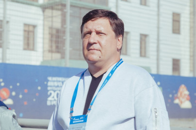 Победители конкурса «Газпром»-Спортпрогноз посетили тренировку команды и встретились с главным тренером ФК «Зенит» Сергеем Семаком