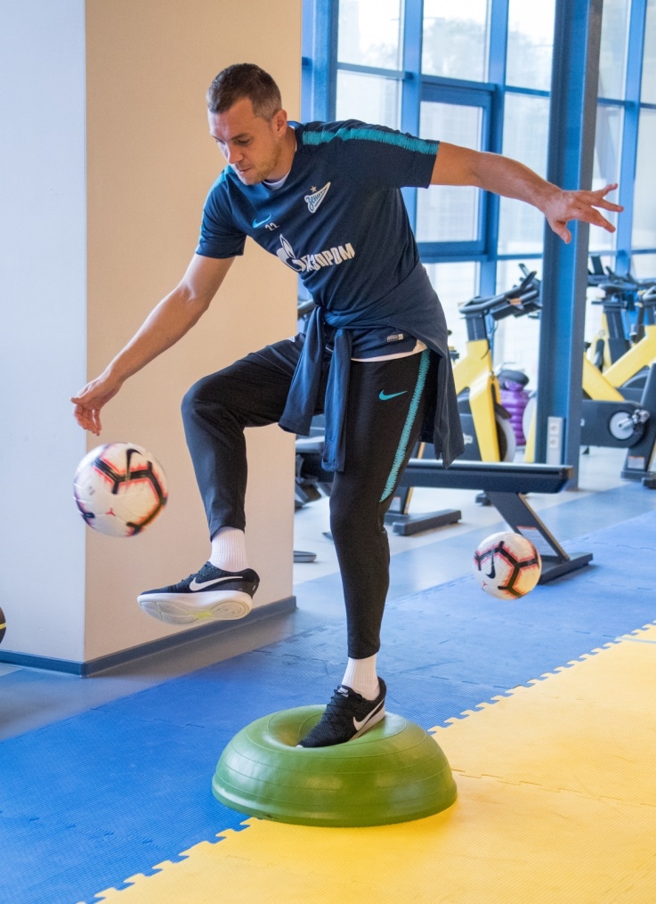 Тренировка «Зенита» в спортзале перед матчем с «Анжи»