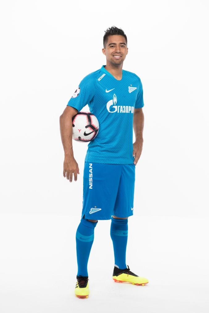 Фотосессия футболистов и тренеров основного состава ФК «Зенит» сезона 2018/19