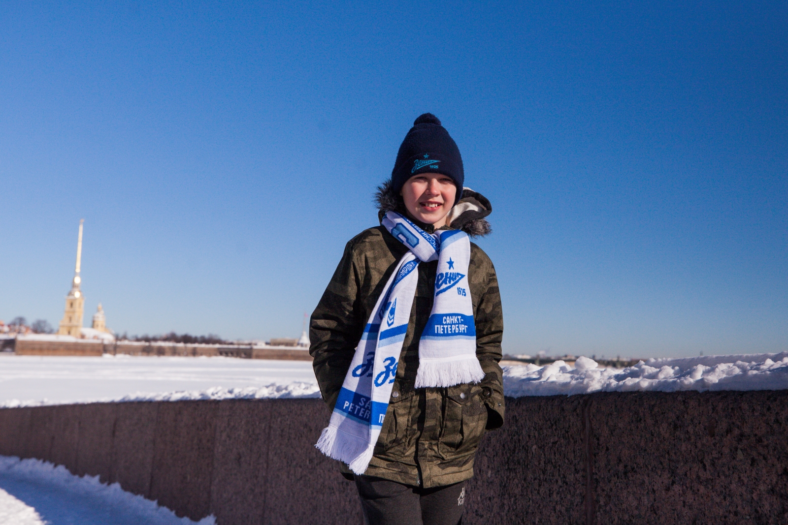 Победитель конкурса «Попади в „Зенит“» Роман Ведищев на экскурсии по городу