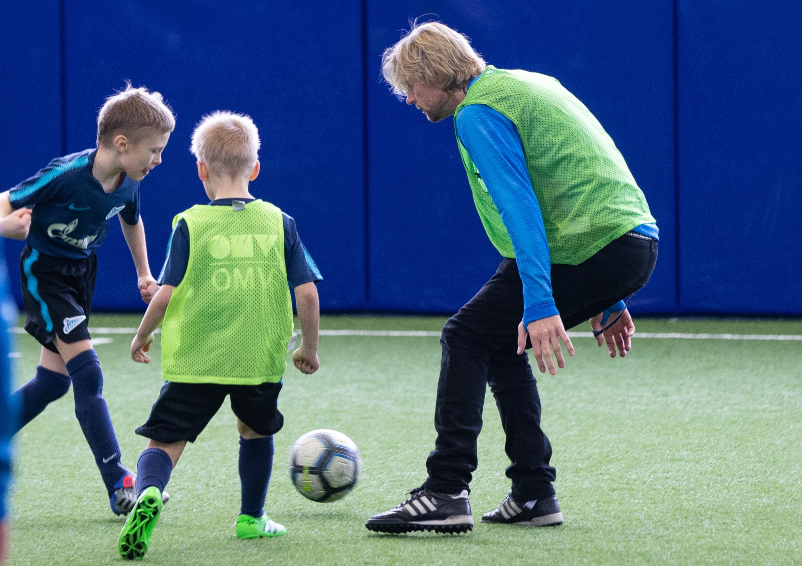 Андрей Аршавин и Анатолий Тимощук проводят мастер-класс в Академии «Зенита»