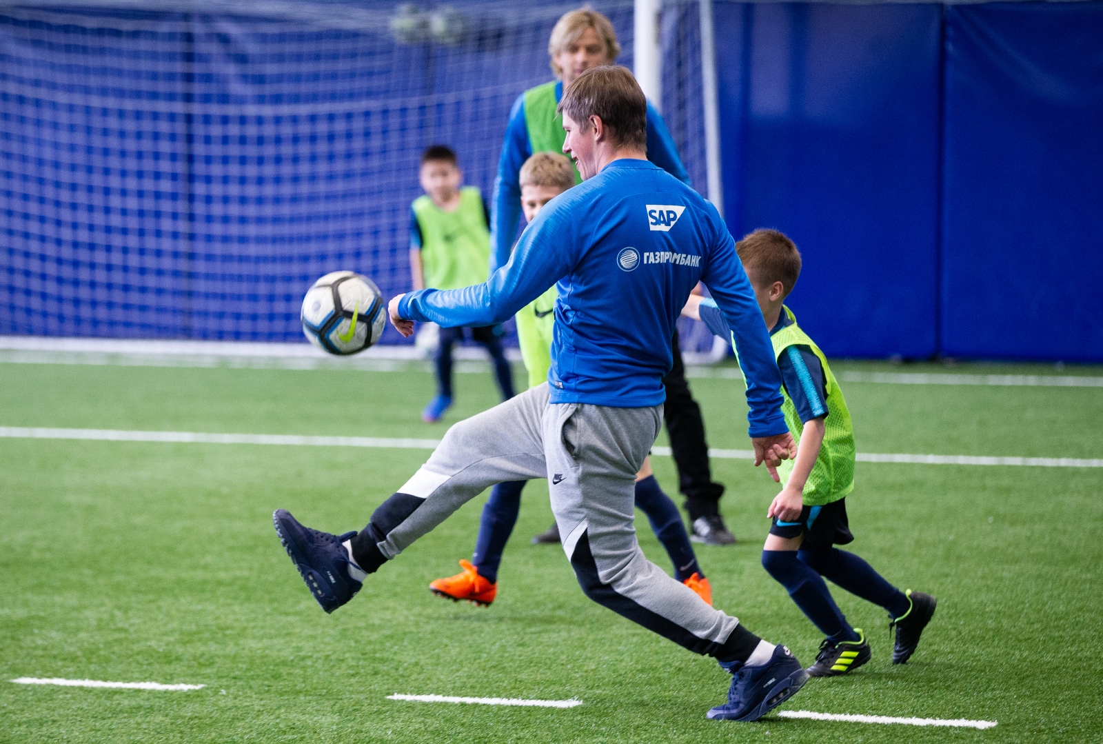 Андрей Аршавин и Анатолий Тимощук проводят мастер-класс в Академии «Зенита»
