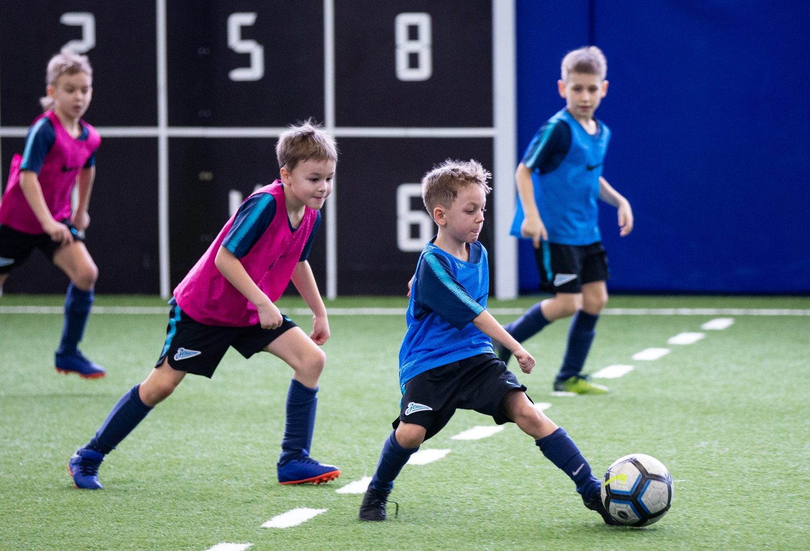 Андрей Аршавин и Анатолий Тимощук проводят мастер-класс в Академии «Зенита»