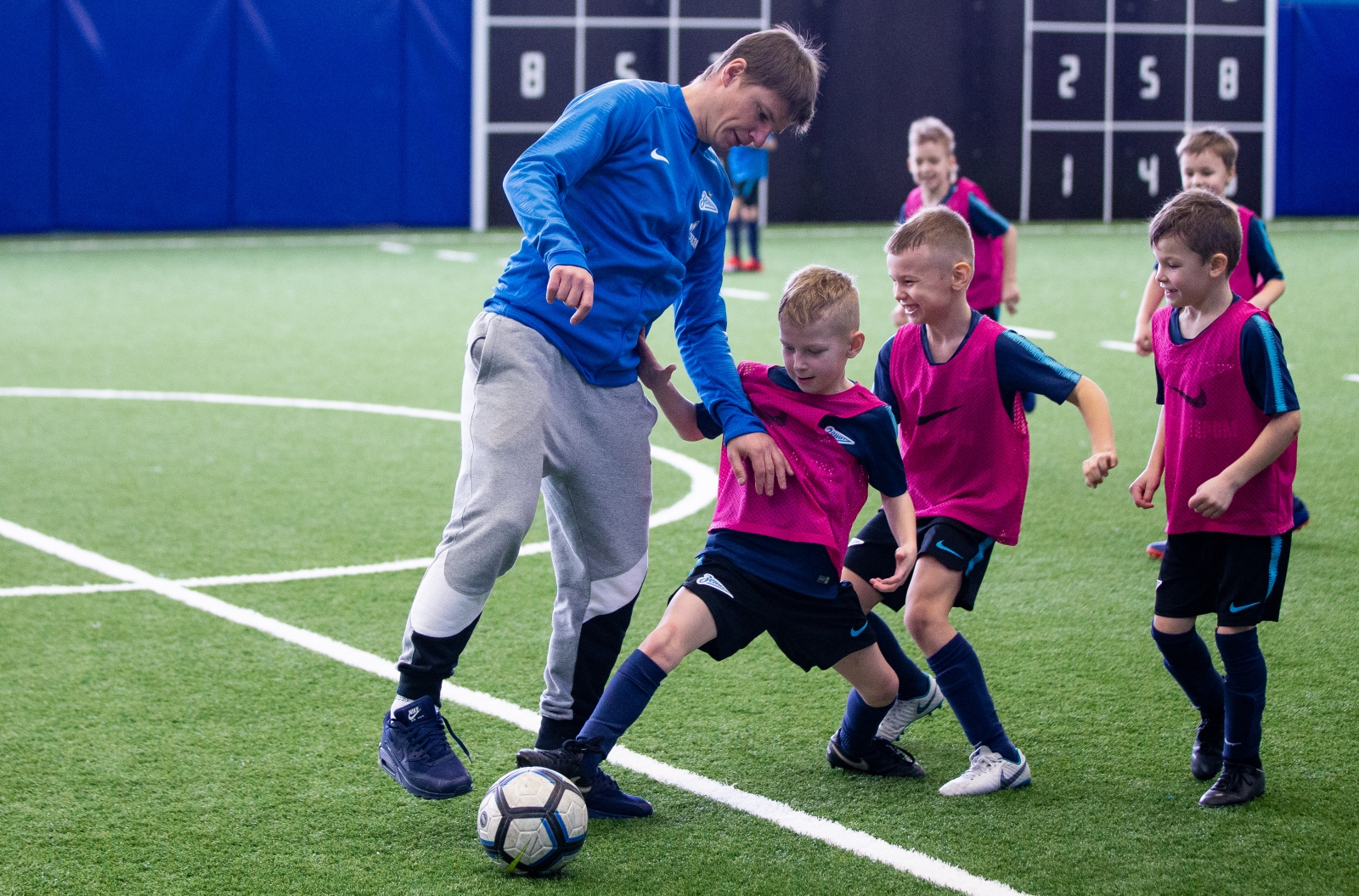 Андрей Аршавин и Анатолий Тимощук проводят мастер-класс в Академии «Зенита»