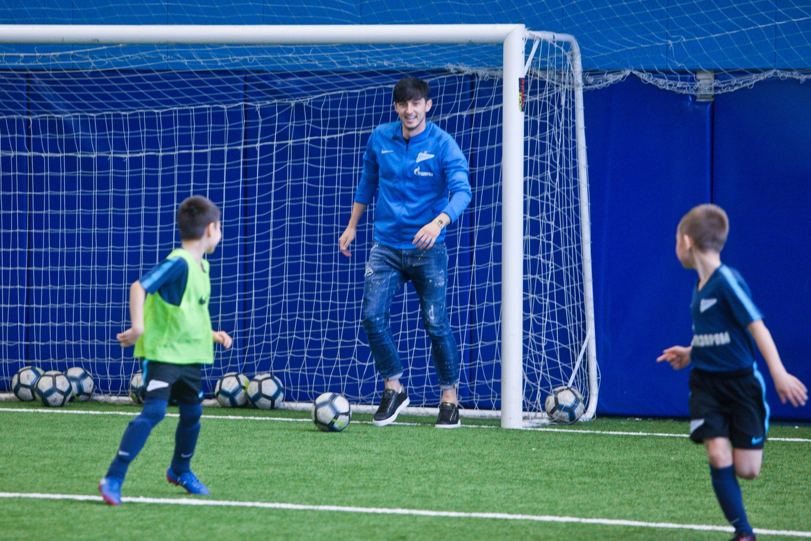 Кристиан Нобоа и Сердар Азмун проводят мастер-класс в Академии ФК «Зенит