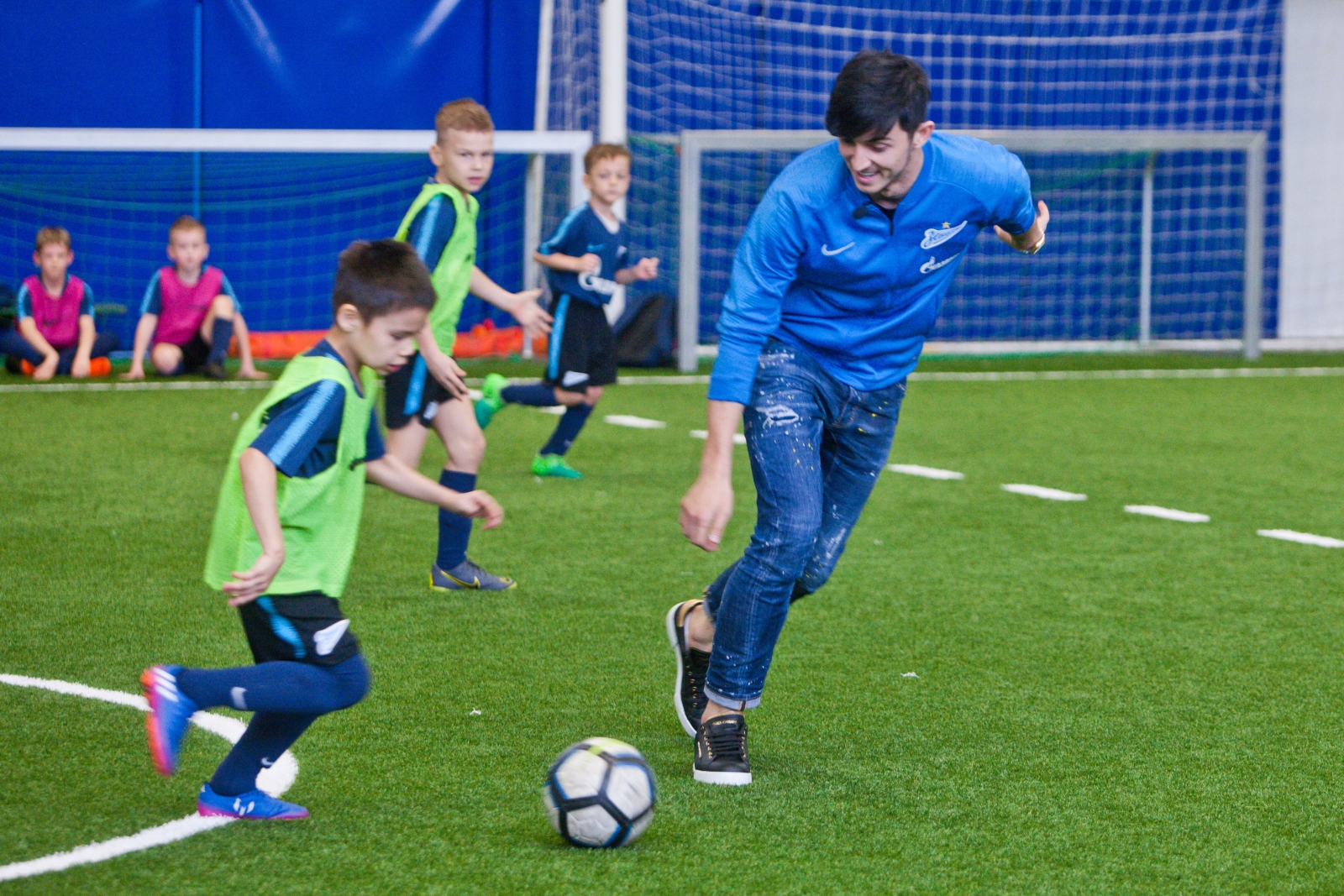 Кристиан Нобоа и Сердар Азмун проводят мастер-класс в Академии ФК «Зенит
