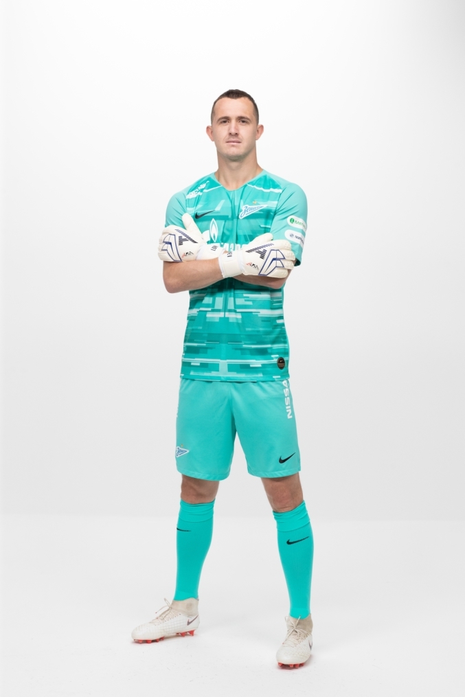 Фотосессия футболистов и тренеров основного состава ФК «Зенит» сезона 2019/20