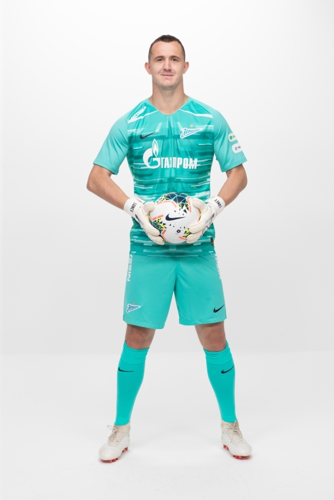 Фотосессия футболистов и тренеров основного состава ФК «Зенит» сезона 2019/20