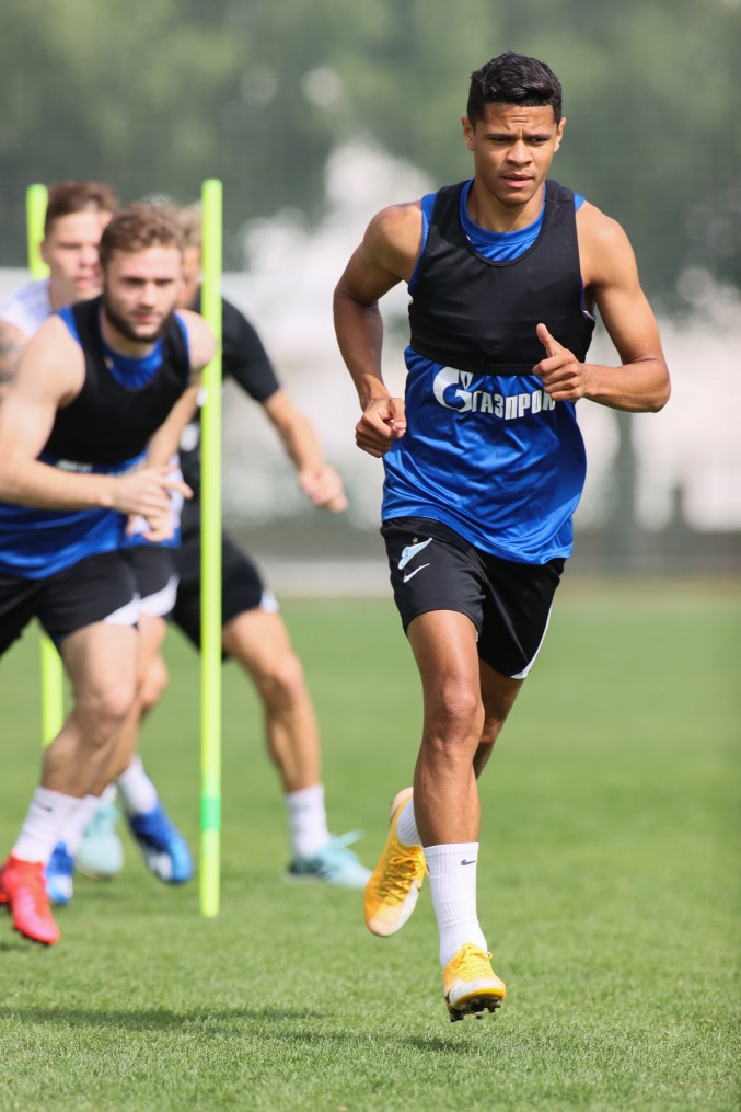 «Газпром»-тренировочные сборы «Зенита» в Дубае: 26 января, утренняя тренировка