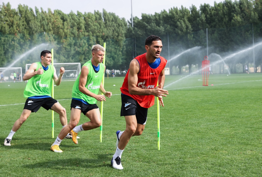 «Газпром»-тренировочные сборы «Зенита» в Дубае: 26 января, утренняя тренировка