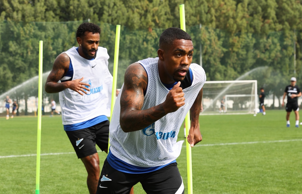 «Газпром»-тренировочные сборы «Зенита» в Дубае: 26 января, утренняя тренировка