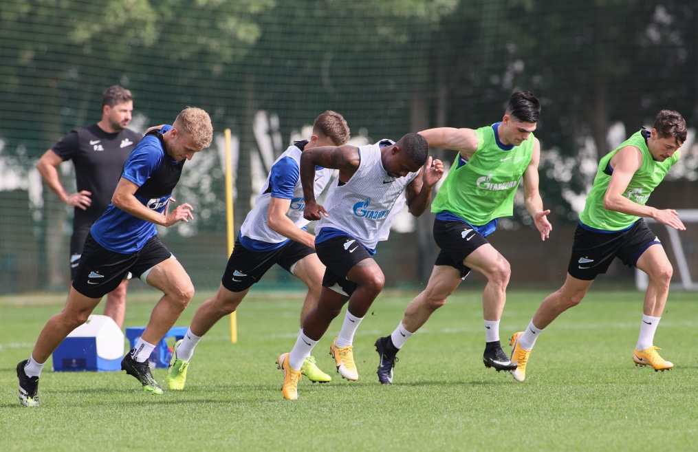 «Газпром»-тренировочные сборы «Зенита» в Дубае: 26 января, утренняя тренировка