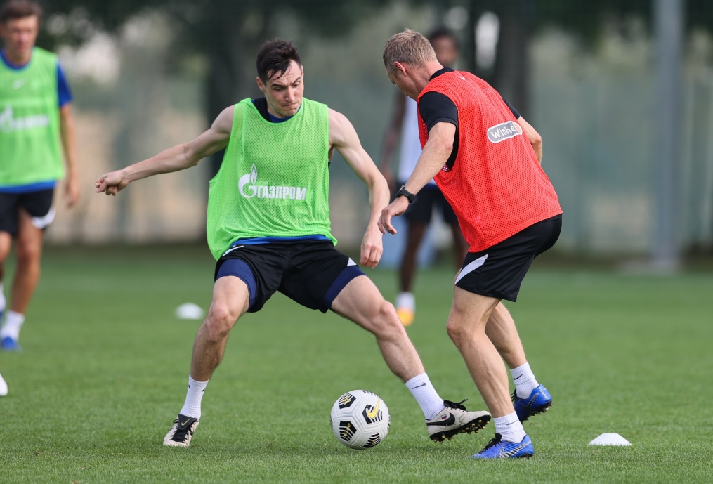 «Газпром»-тренировочные сборы «Зенита» в Дубае: 26 января, утренняя тренировка