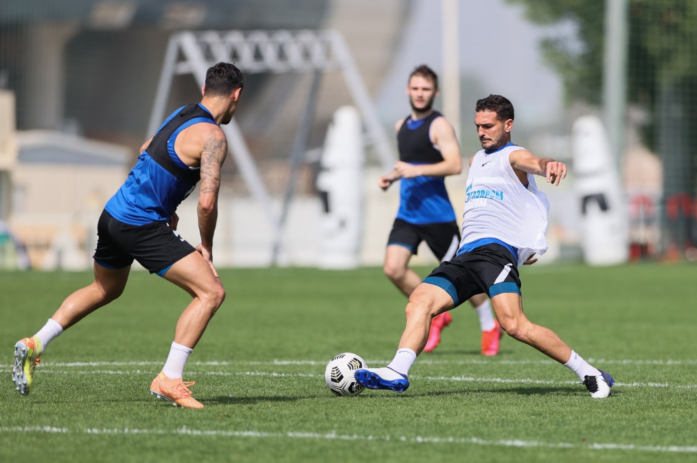 «Газпром»-тренировочные сборы «Зенита» в Дубае: 26 января, утренняя тренировка