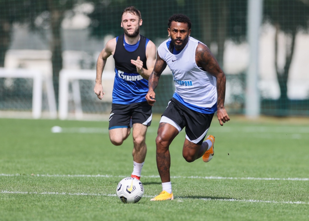 «Газпром»-тренировочные сборы «Зенита» в Дубае: 26 января, утренняя тренировка