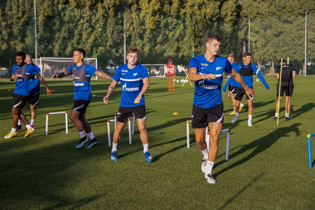 «Газпром»-тренировочные сборы «Зенита» в Дубае: 01 февраля, вечерняя тренировка