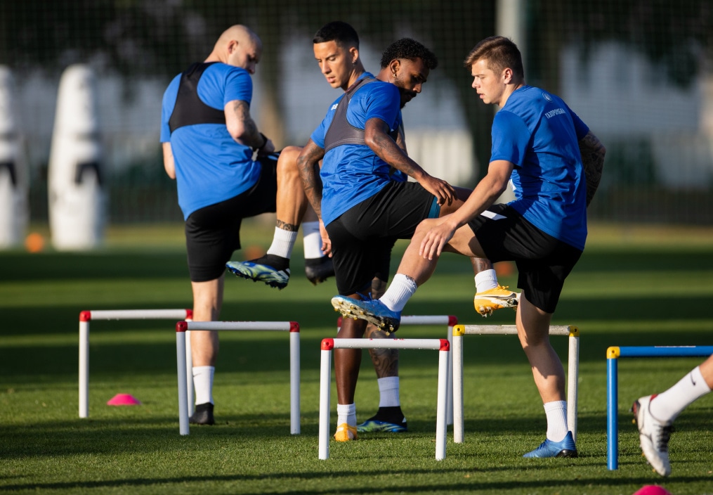 «Газпром»-тренировочные сборы «Зенита» в Дубае: 01 февраля, вечерняя тренировка