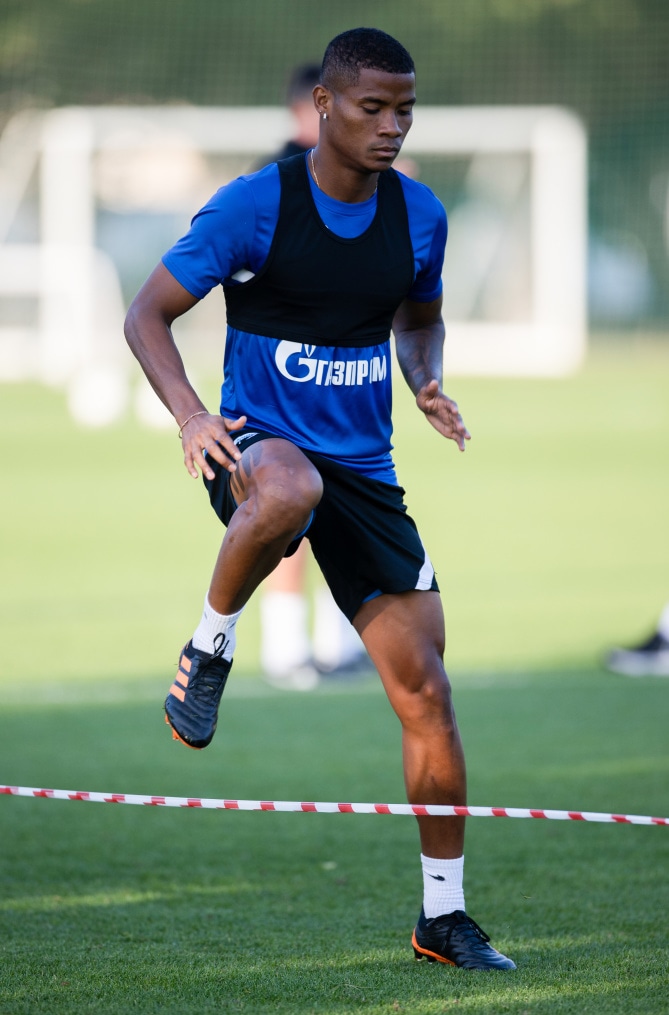 «Газпром»-тренировочные сборы «Зенита» в Дубае: 01 февраля, вечерняя тренировка