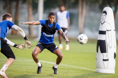 «Газпром»-тренировочные сборы «Зенита» в Дубае: 02 февраля, вечерняя тренировка