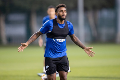 «Газпром»-тренировочные сборы «Зенита» в Дубае: 02 февраля, вечерняя тренировка