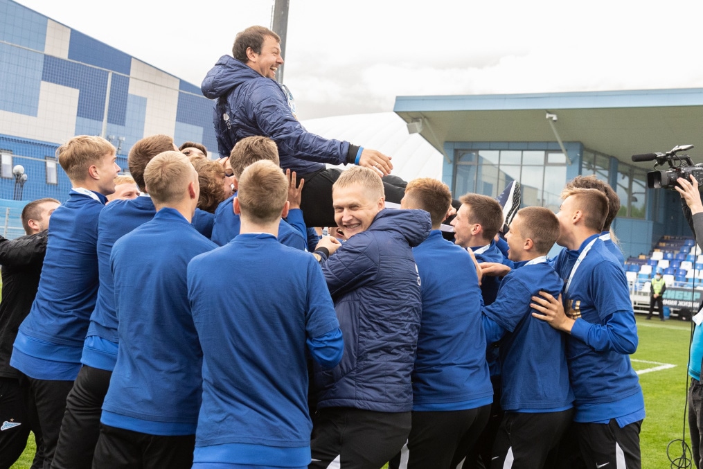 Награждение команд ЮФЛ на матче «Зенит»-м — «Краснодар»-м