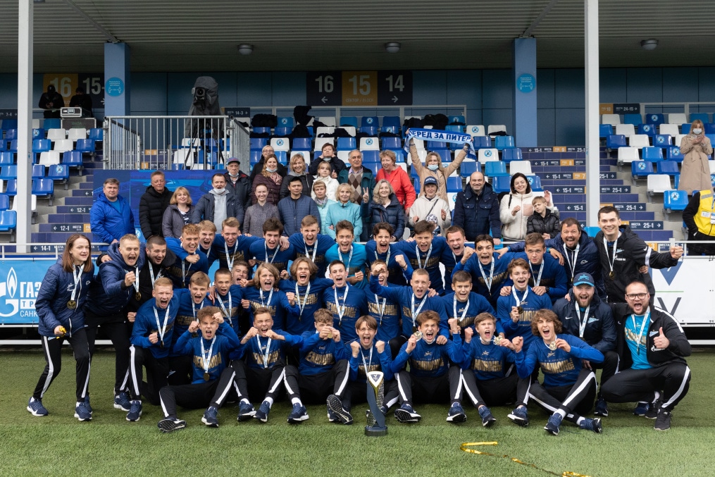 Награждение команд ЮФЛ на матче «Зенит»-м — «Краснодар»-м