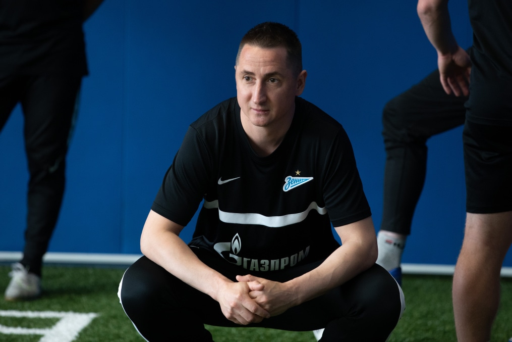 Выпускники Академии  провели матч с тренерами и легендами «Зенита»