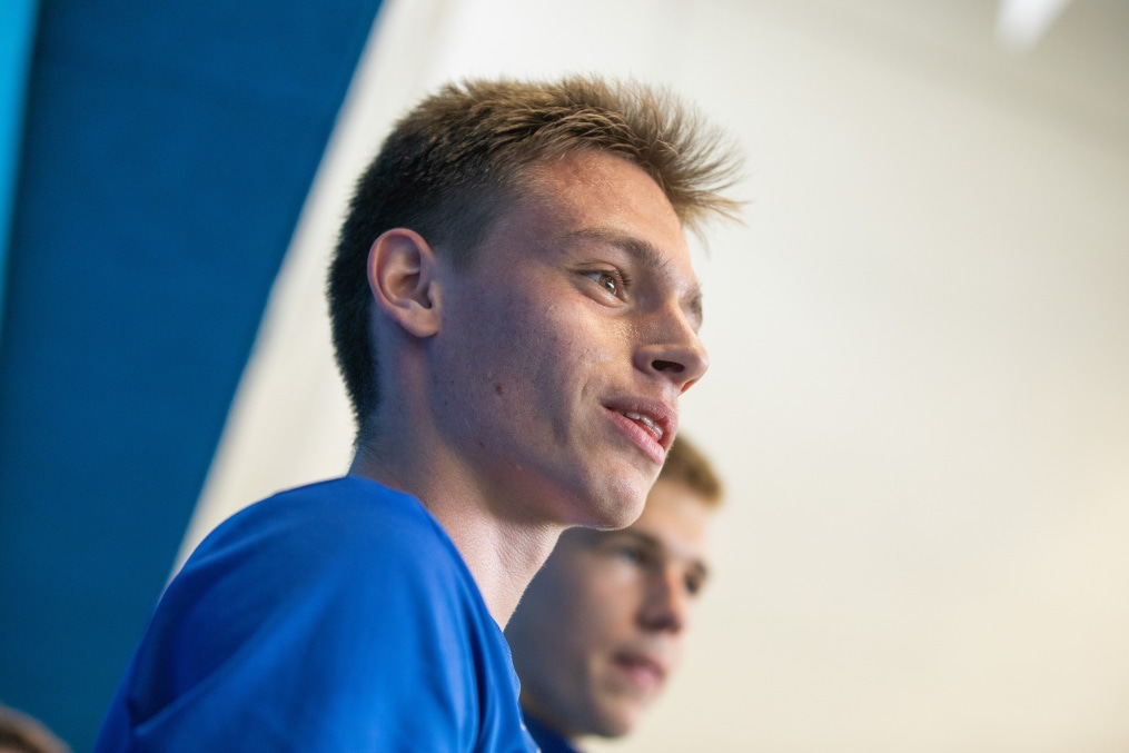 Выпускники Академии  провели матч с тренерами и легендами «Зенита»