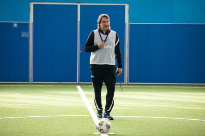 Выпускники Академии  провели матч с тренерами и легендами «Зенита»