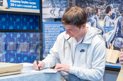 Чемпионство продолжается: автограф-сессия Nike с Андреем Аршавиным