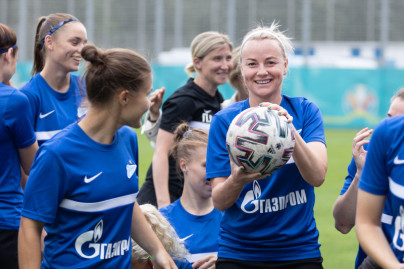 Тренировка женской команды «Зенит» перед матчем с «Локомотивом»
