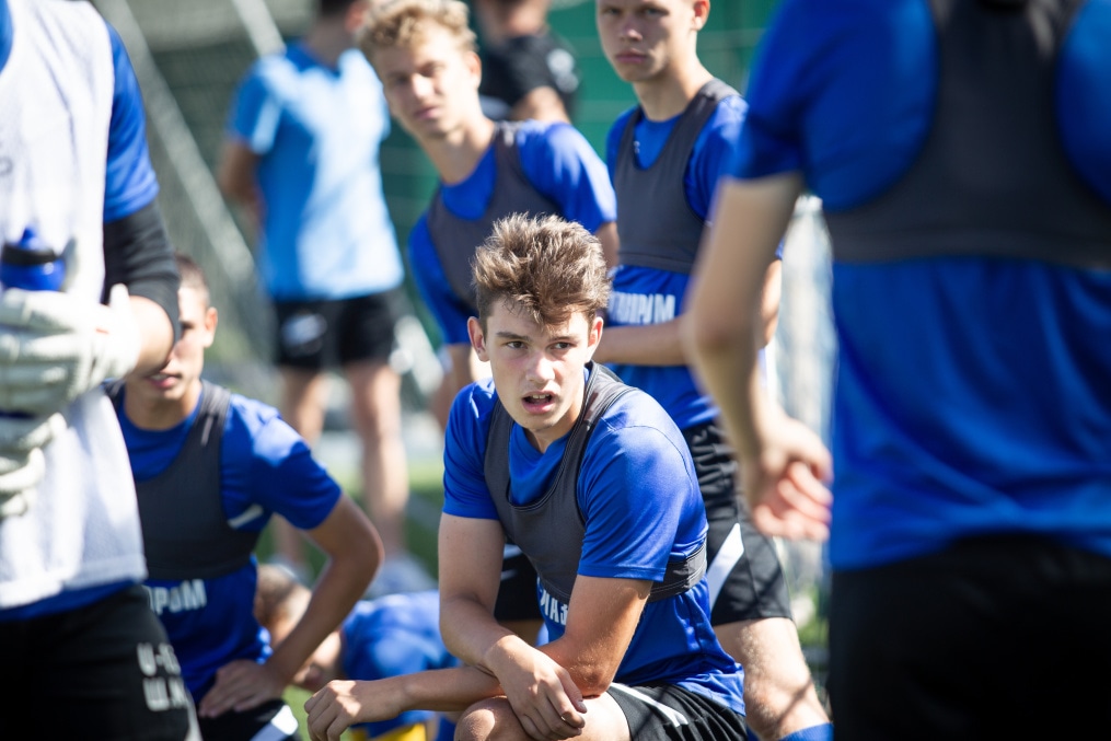 Тренировочный матч команд «Газпром»-академии «Зенит» U-16 — «Зенит» U-17