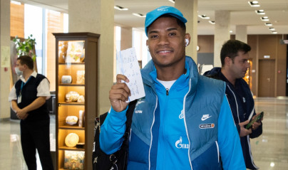 Команда перед вылетом на матч «Урал» — «Зенит»