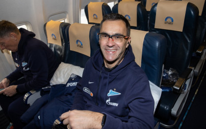 Команда перед вылетом на матч «Урал» — «Зенит»