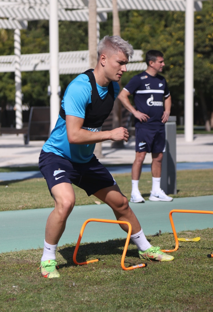 «Газпром»-тренировочные сборы в Дубае: 14 января, утренняя тренировка