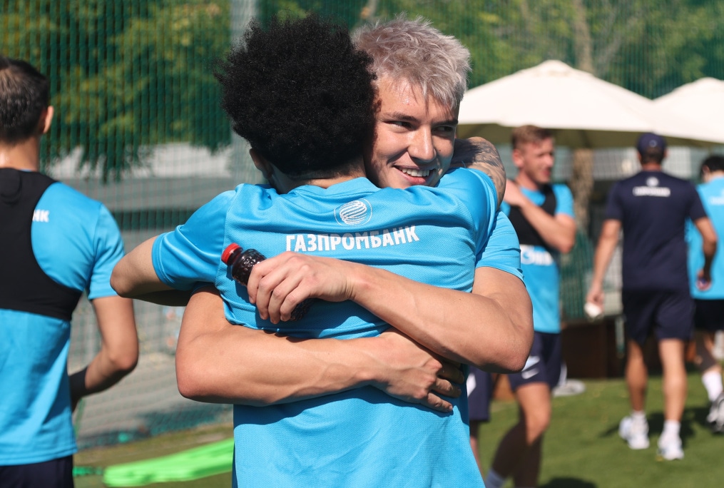 «Газпром»-тренировочные сборы в Дубае: 14 января, утренняя тренировка